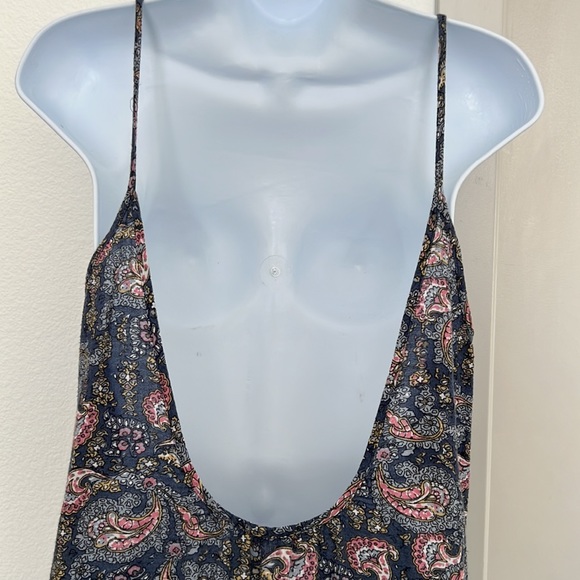 Let everything flow with this dress 👗 - Picture 5 of 6